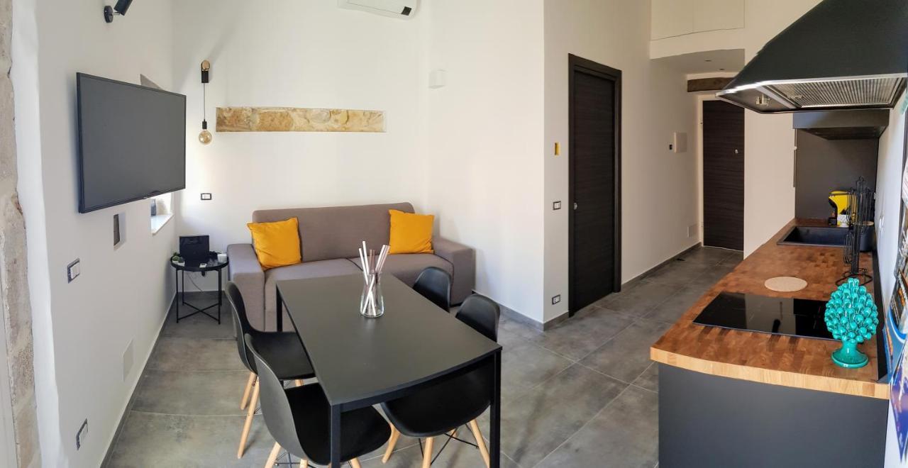 Cavour 45 - Ortigia Apartments Syracuse Buitenkant foto