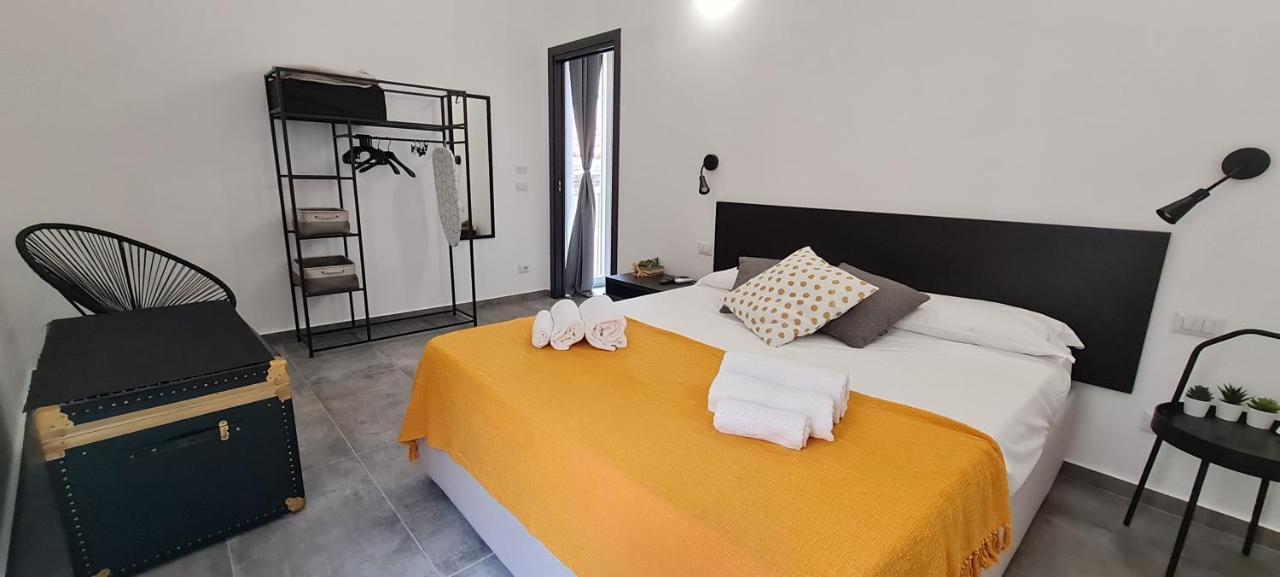 Cavour 45 - Ortigia Apartments Syracuse Buitenkant foto