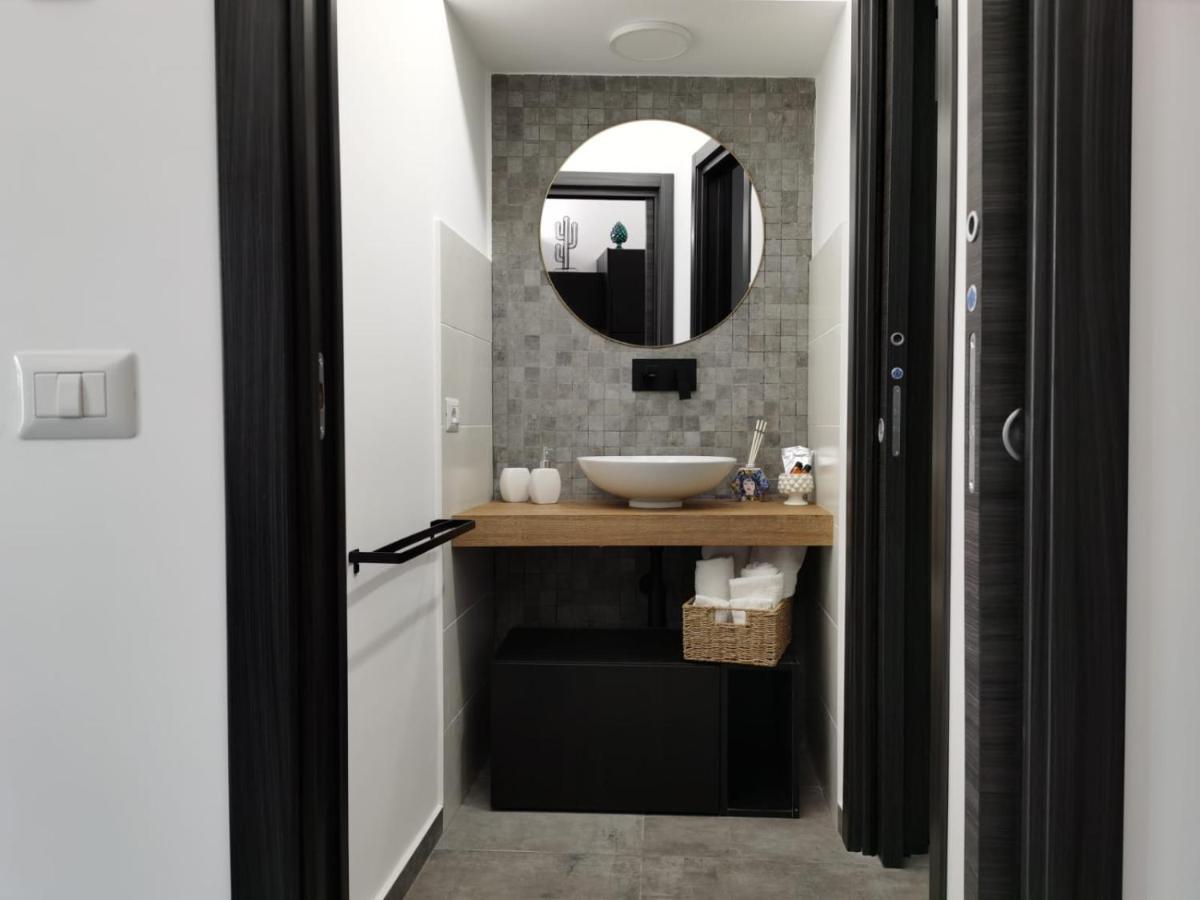 Cavour 45 - Ortigia Apartments Syracuse Buitenkant foto